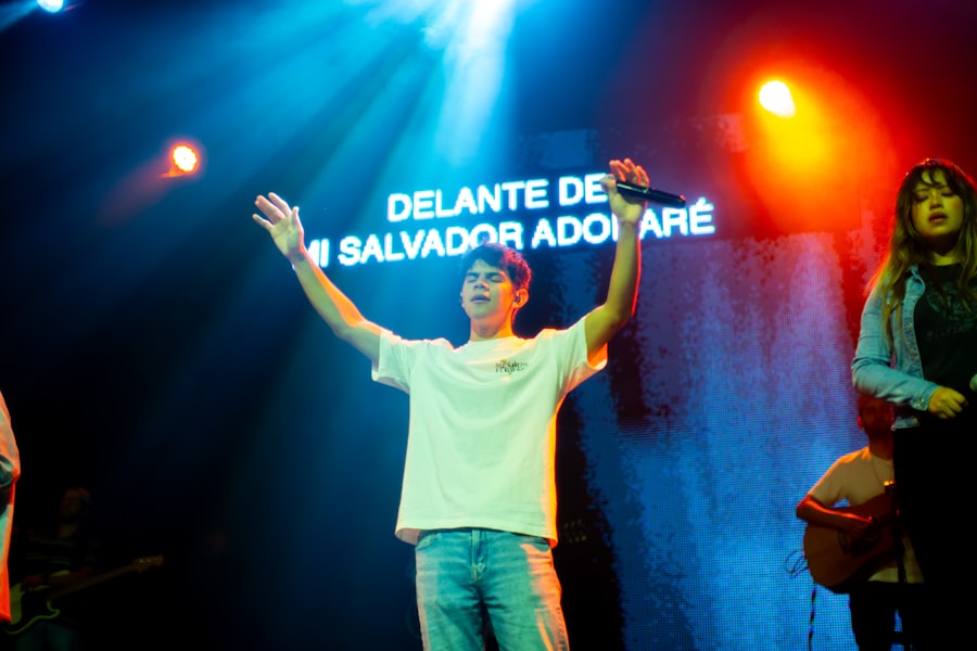 Photo Entertainer, Singer