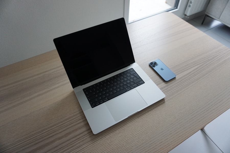 Photo Silver MacBook